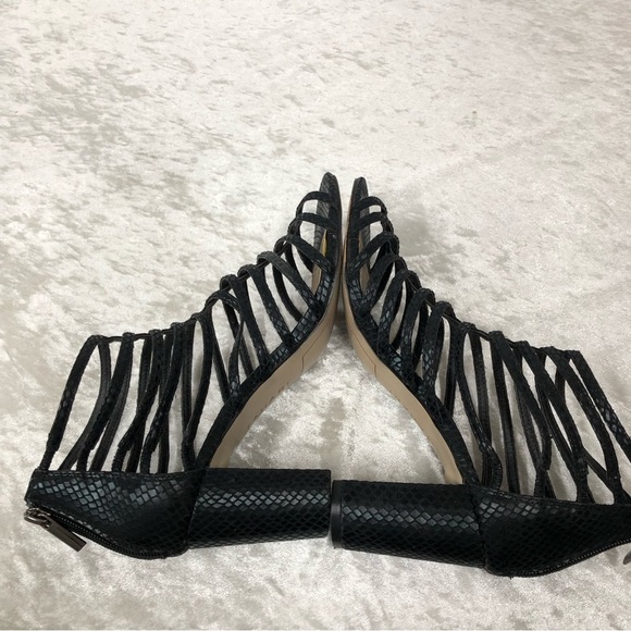 Tahari Arrive2 size 8M black high heels-FLAWED - Picture 4 of 9